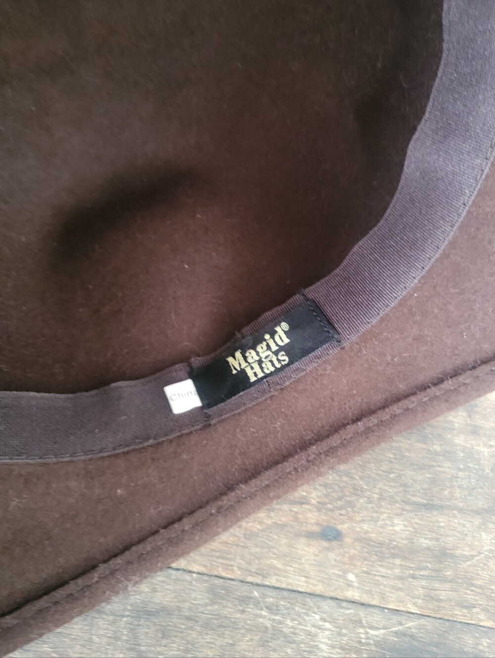 Vintage Magid Chocolate Brown Felt Cloche Hat With Feather Accent Boho ~Flapper - Picture 7 of 8